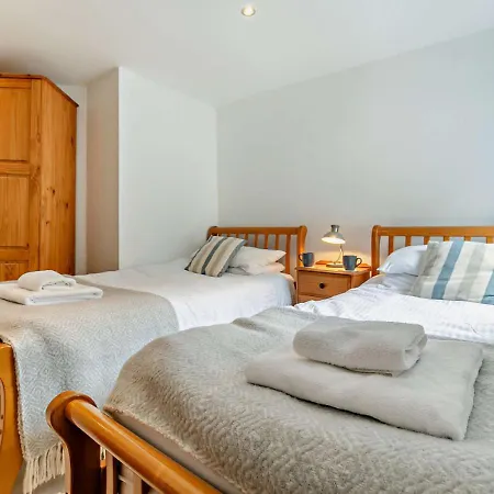 Seapink - * Padstow